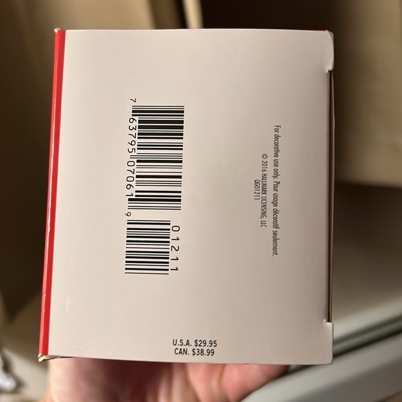 2016 hallmark keepsake "a sweet surprise" ornament - Picture 6 of 6